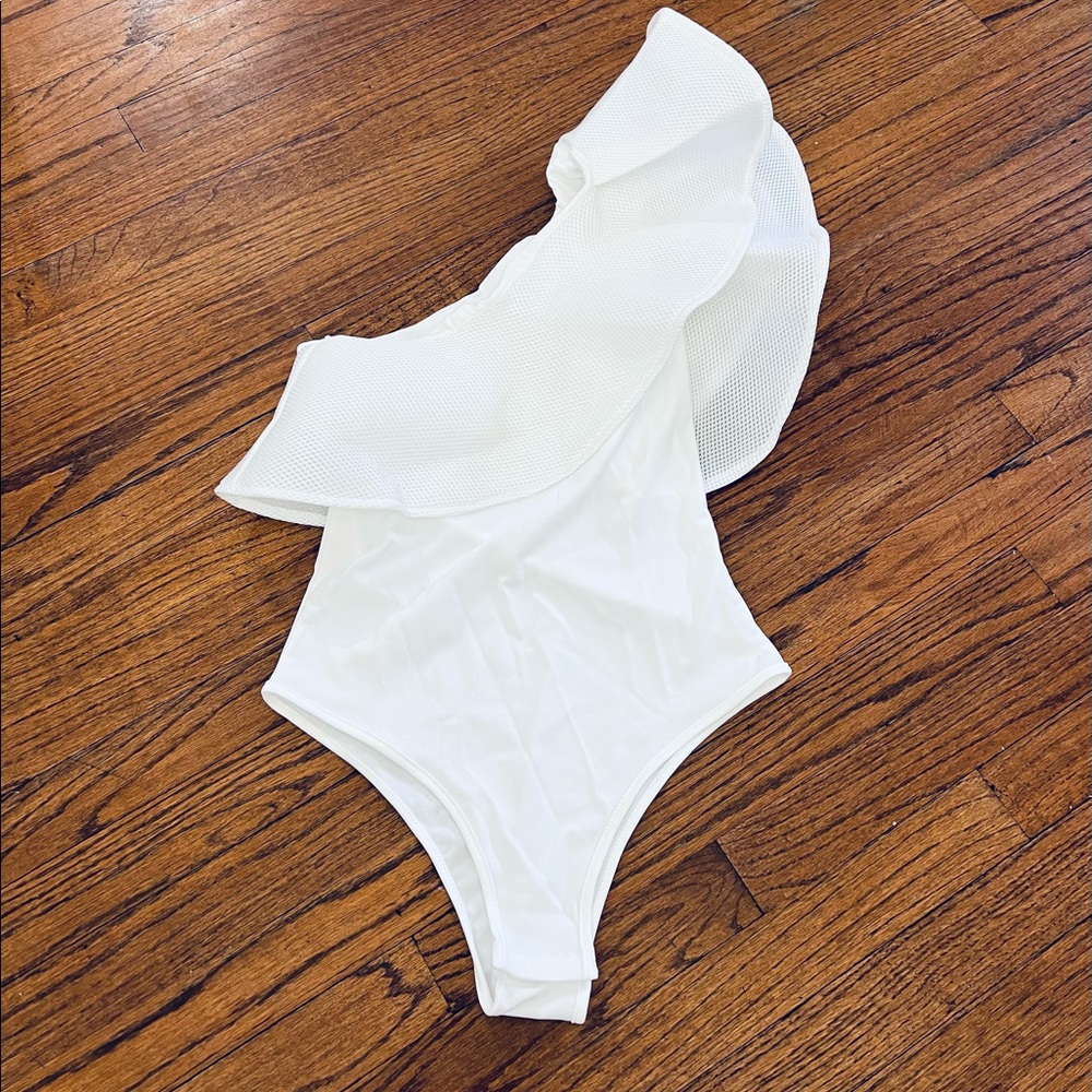 Gorgeous One Shoulder Ruffle Bodysuit - Picture 4 of 5